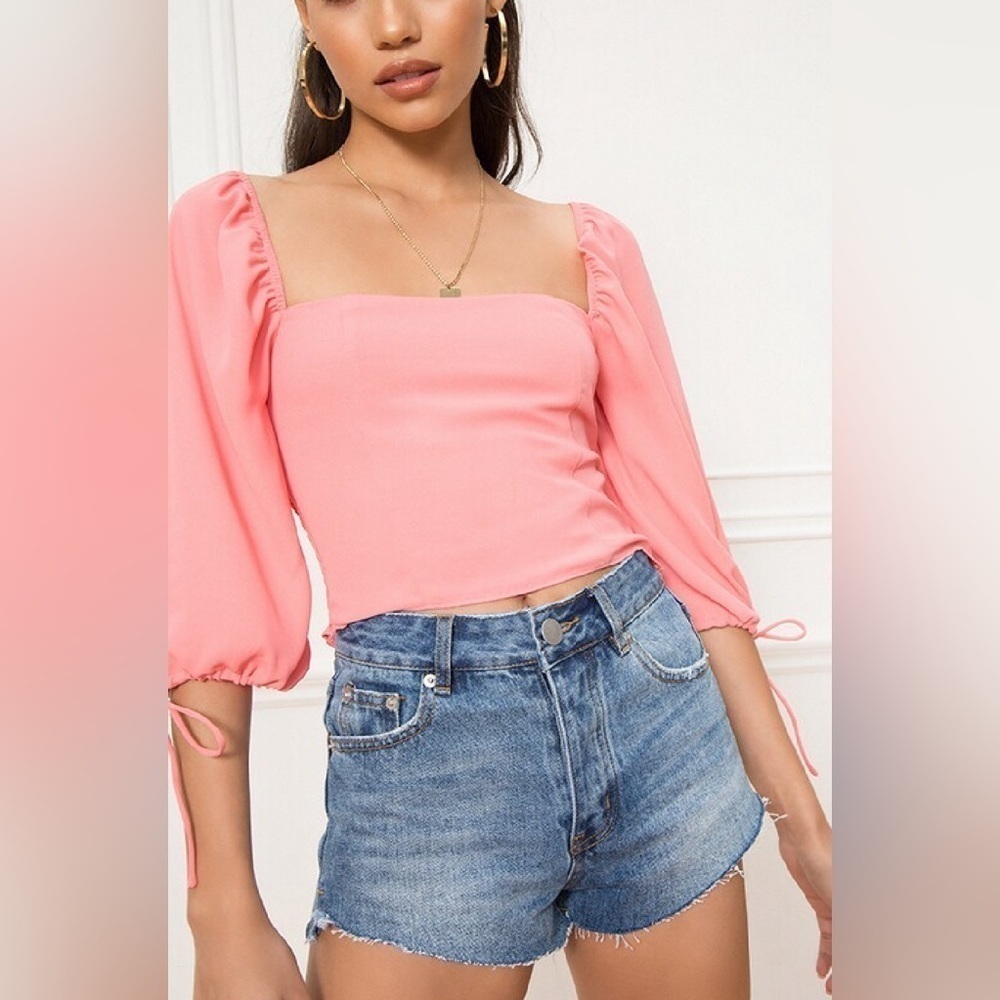 SUPERDOWN Emilia Square Top